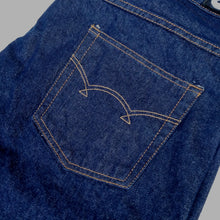 Load image into Gallery viewer, STRAIGHT FIT DARK BLUE DENIM JEANS