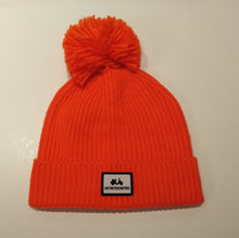 Load image into Gallery viewer, CLASSIC BOBBLE HAT