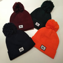 Load image into Gallery viewer, CLASSIC BOBBLE HAT