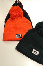 Load image into Gallery viewer, CLASSIC BOBBLE HAT