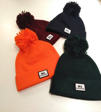 Load image into Gallery viewer, CLASSIC BOBBLE HAT