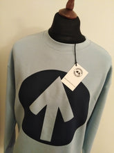 Load image into Gallery viewer, ENTWISTLE ARROW SWEATSHIRT