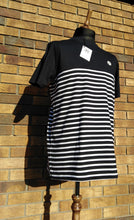 Load image into Gallery viewer, CAPRI SHORT SLEEVE STRIPED T-SHIRT