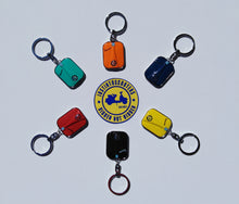 Load image into Gallery viewer, VESPA LEGSHIELD KEYRING