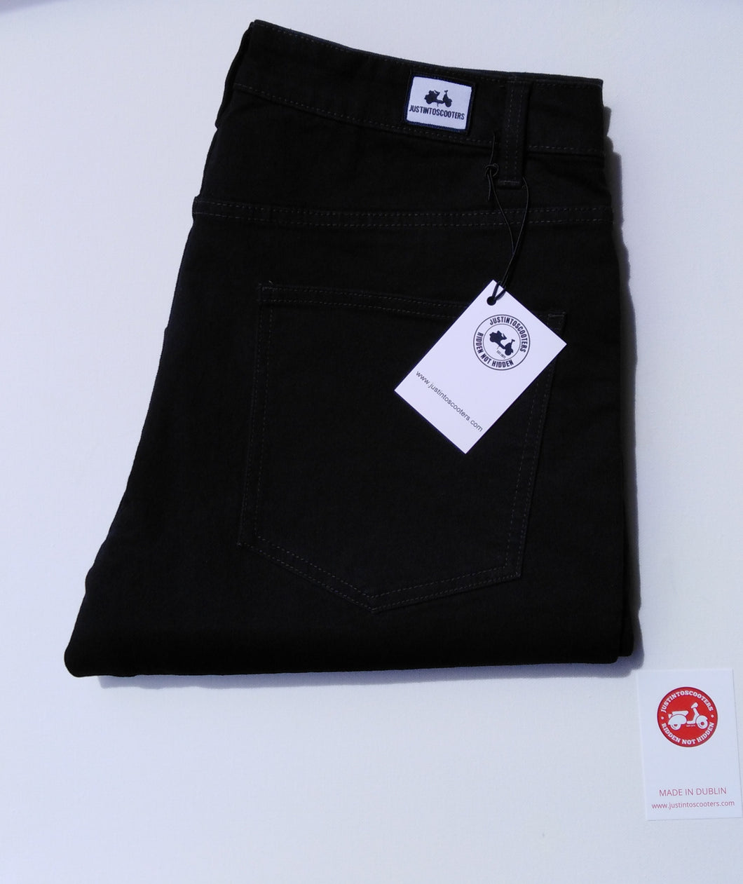 STRAIGHT FIT BLACK DENIM JEANS