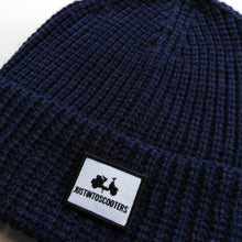 Load image into Gallery viewer, KNIT RIB JUSTINTOSCOOTERS BEANIE