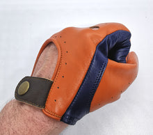 Load image into Gallery viewer, ITALIAN DRIVING GLOVES